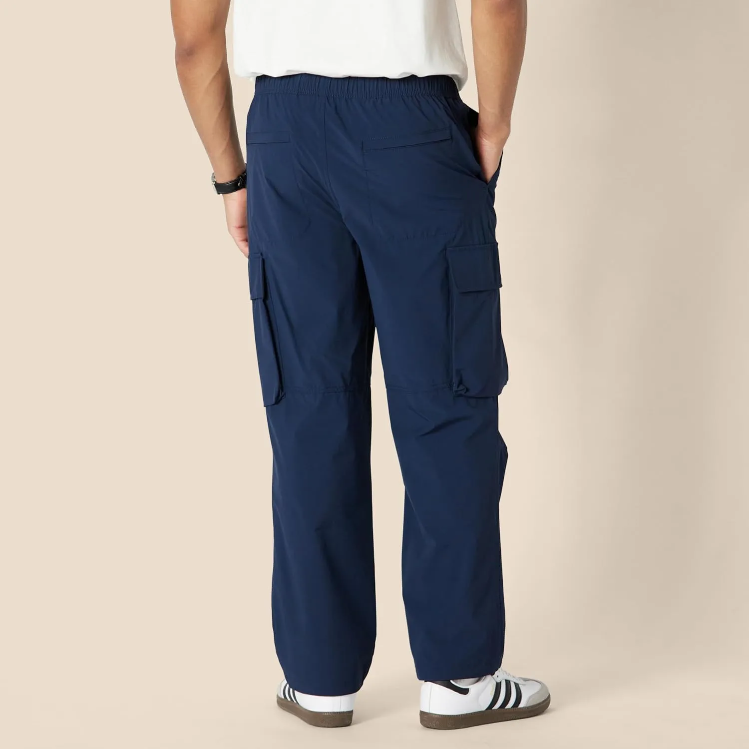 Amazon Essentials Men's Loose-Fit Lightweight Stretch Parachute Pant