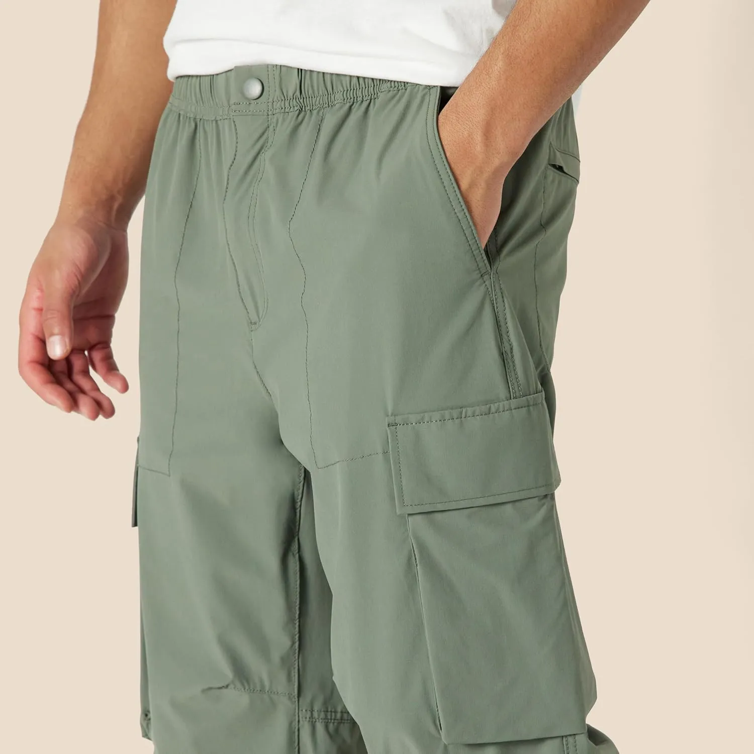 Amazon Essentials Men's Loose-Fit Lightweight Stretch Parachute Pant