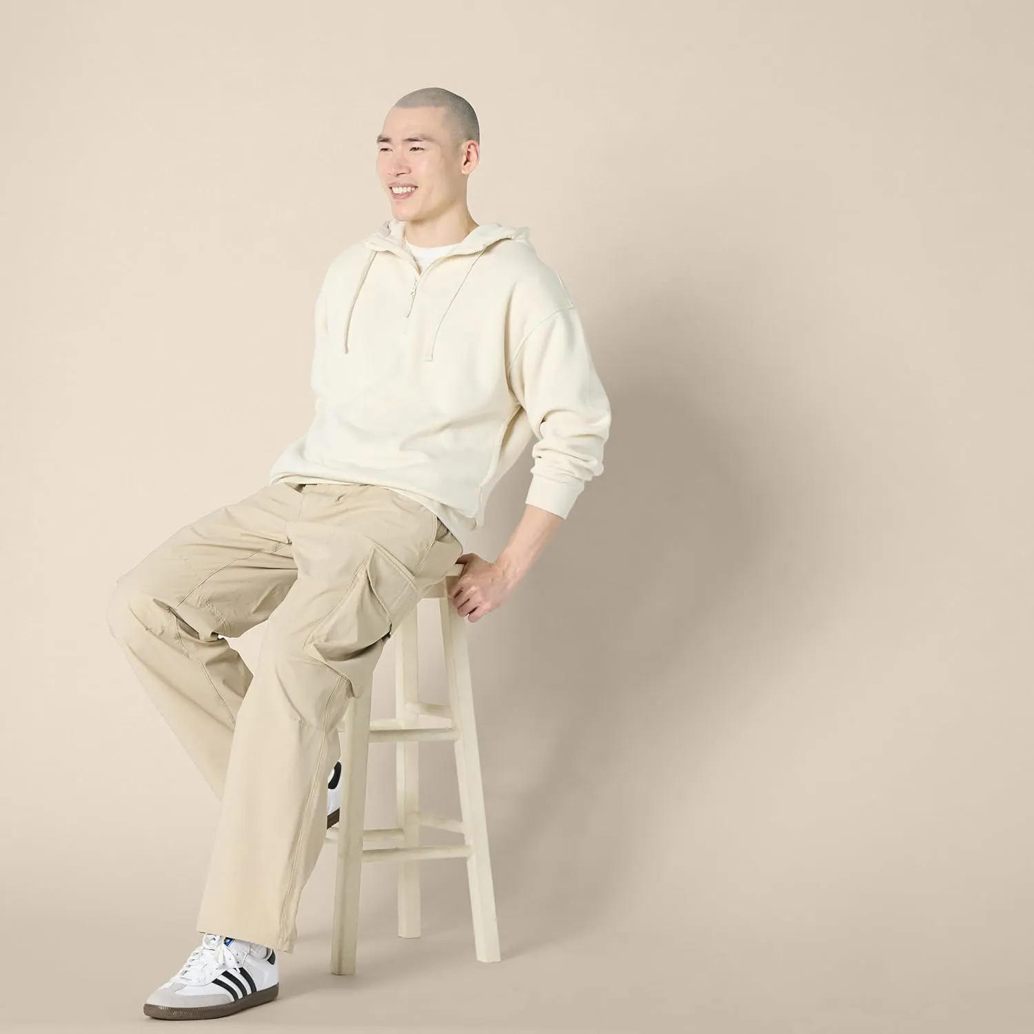 Amazon Essentials Men's Loose-Fit Lightweight Stretch Parachute Pant