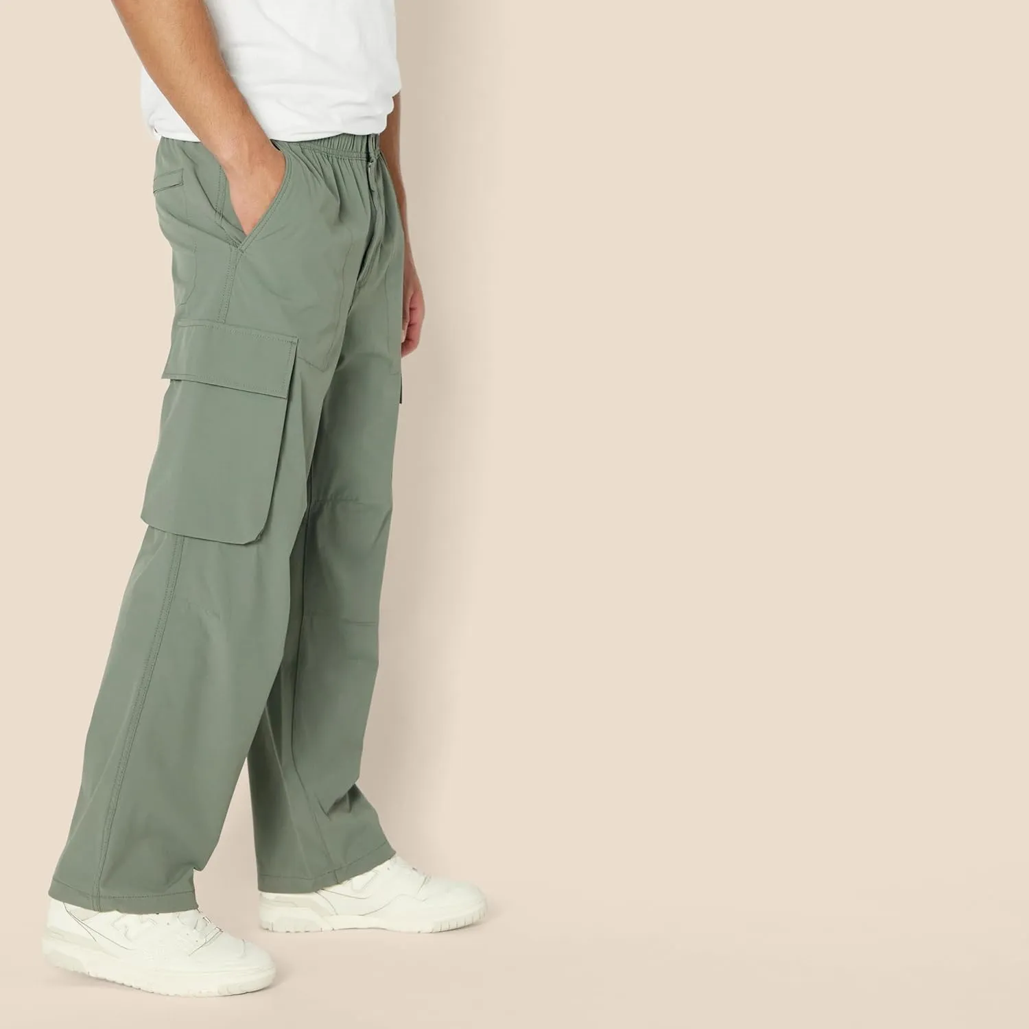 Amazon Essentials Men's Loose-Fit Lightweight Stretch Parachute Pant