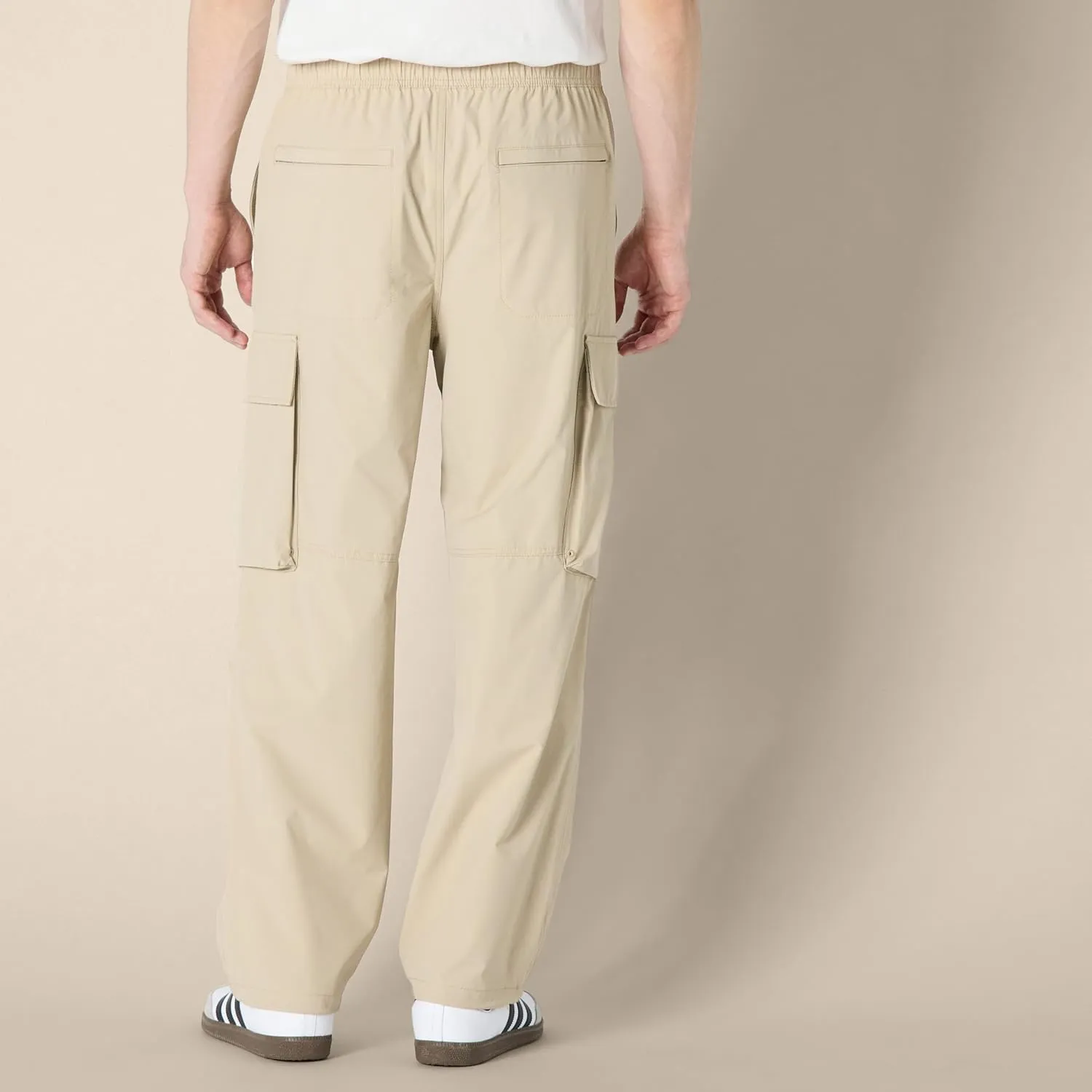 Amazon Essentials Men's Loose-Fit Lightweight Stretch Parachute Pant