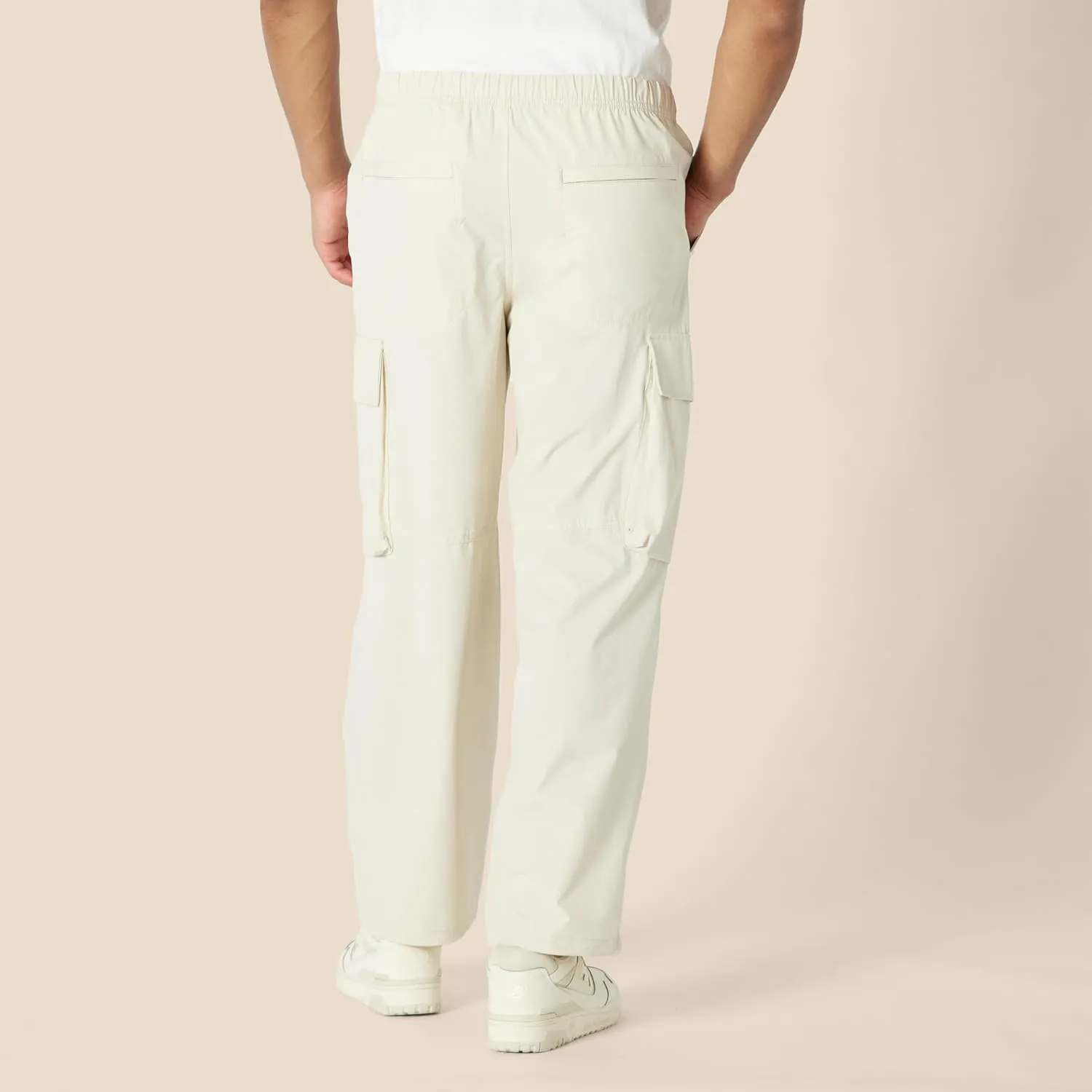 Amazon Essentials Men's Loose-Fit Lightweight Stretch Parachute Pant
