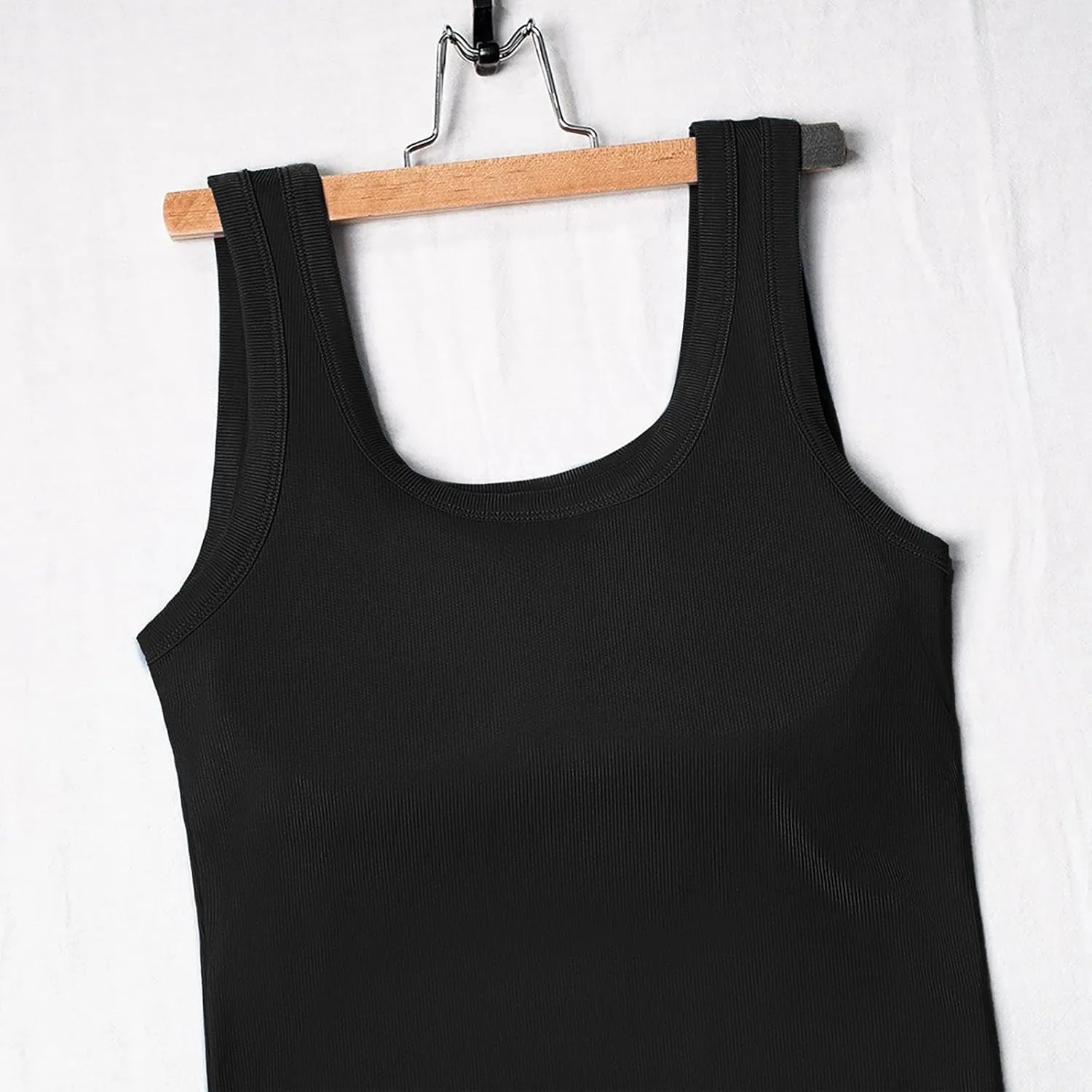 Camisole Tops for Women with Built in Bra Summer Casual Sleeveless Wide Strap Yoga Cami Quick Dry Workout Padded Top