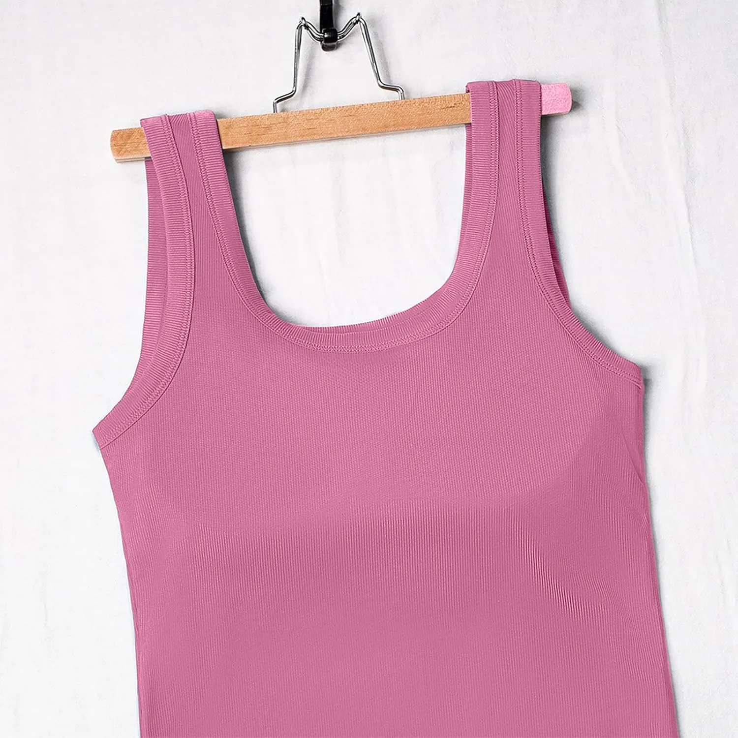 Camisole Tops for Women with Built in Bra Summer Casual Sleeveless Wide Strap Yoga Cami Quick Dry Workout Padded Top