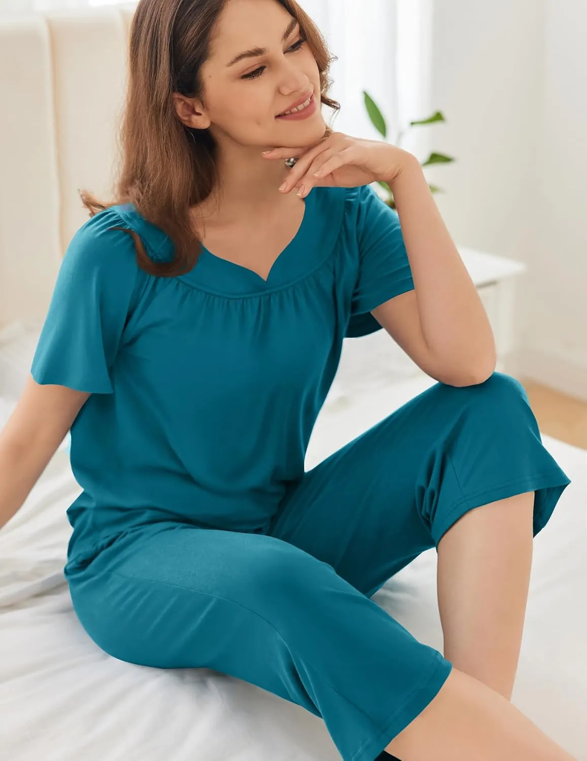 Ekouaer 2 Pack Capri Pajamas Set Women Mumu Pjs Sets Short Sleeve Top and Capri Pants Lounge Sets Sleepwear with Pockets