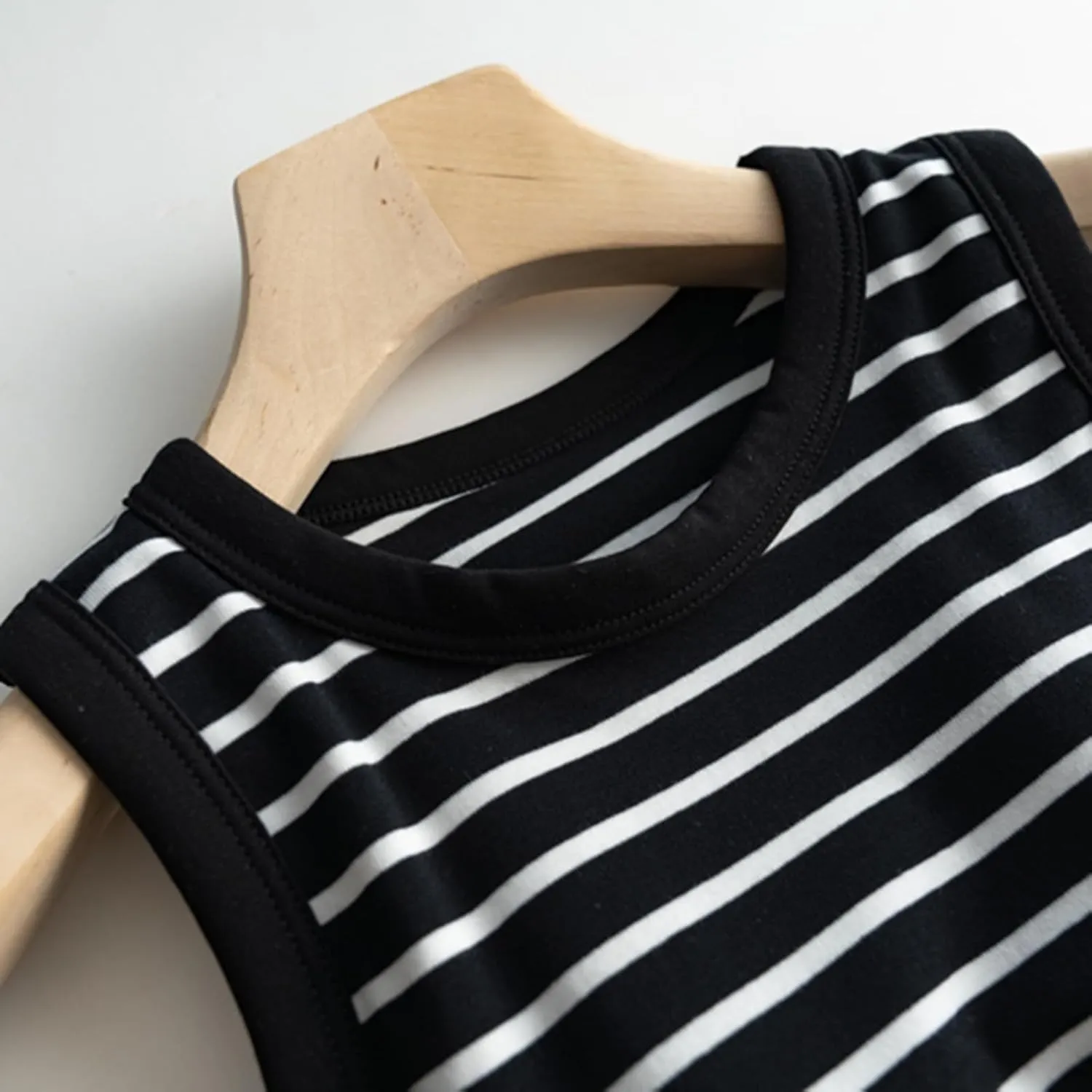 Tank Tops with Built in Bras Athletic Tank Tops for Women Ribbed Tank Top Fitness Workout Running Tops Summer
