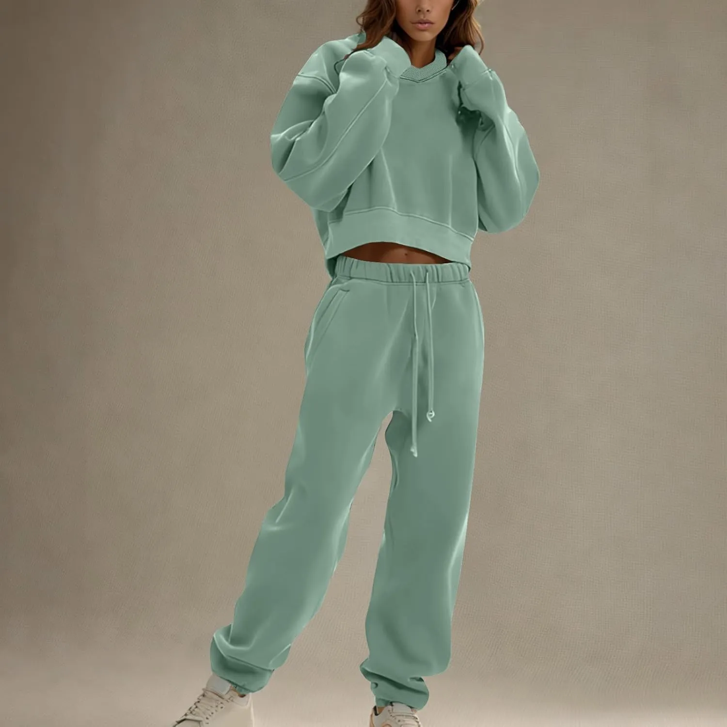 Womens Fall 2 Piece Outfits Casual Sweatsuits Sets Long Sleeve Crop Tops Sweatshirt Loose Sweatpants with Pockets